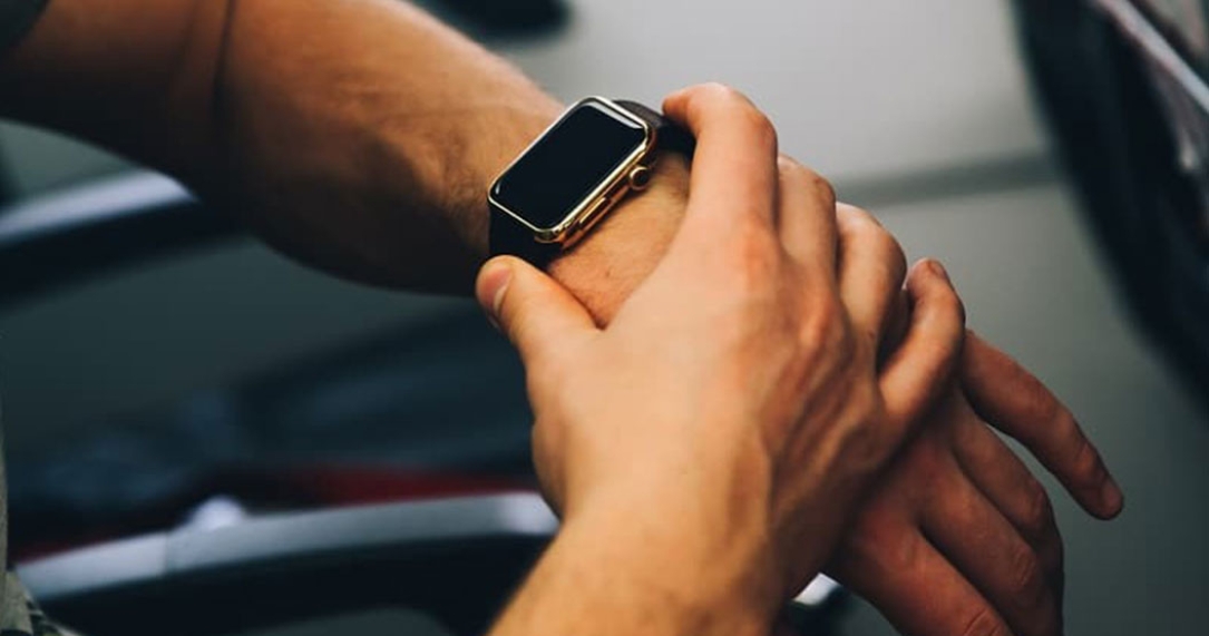 It looks like a watch and works like a smartwatch 3